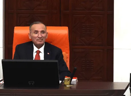 Bozdağ, sağlık sorunları gerekçesiyle TBMM Başkanvekilliği görevinden istifa etti