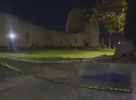 Zeytinburnu'nda surlarda erkek cesedi bulundu