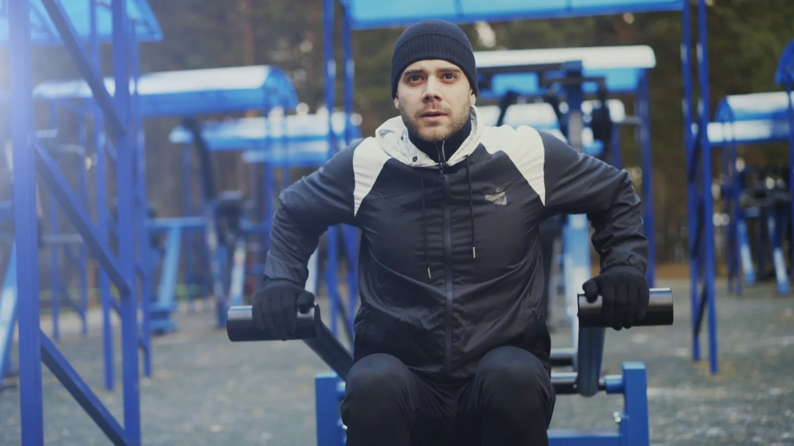 Küçük bir moleküler anahtar, yağ yakımını vücut saatiyle senkronize eder